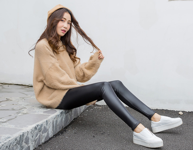 2018新款秋冬季加绒仿皮打底裤加厚皮裤 女装 图5