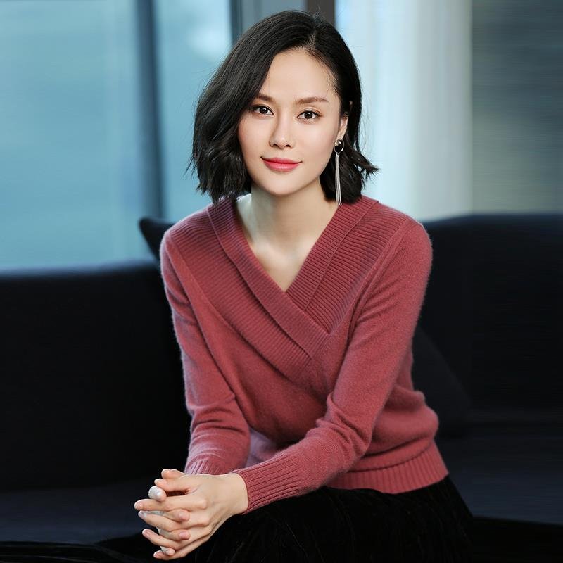 职场通勤两相宜，这样的针织衫有谁能够拒绝呢