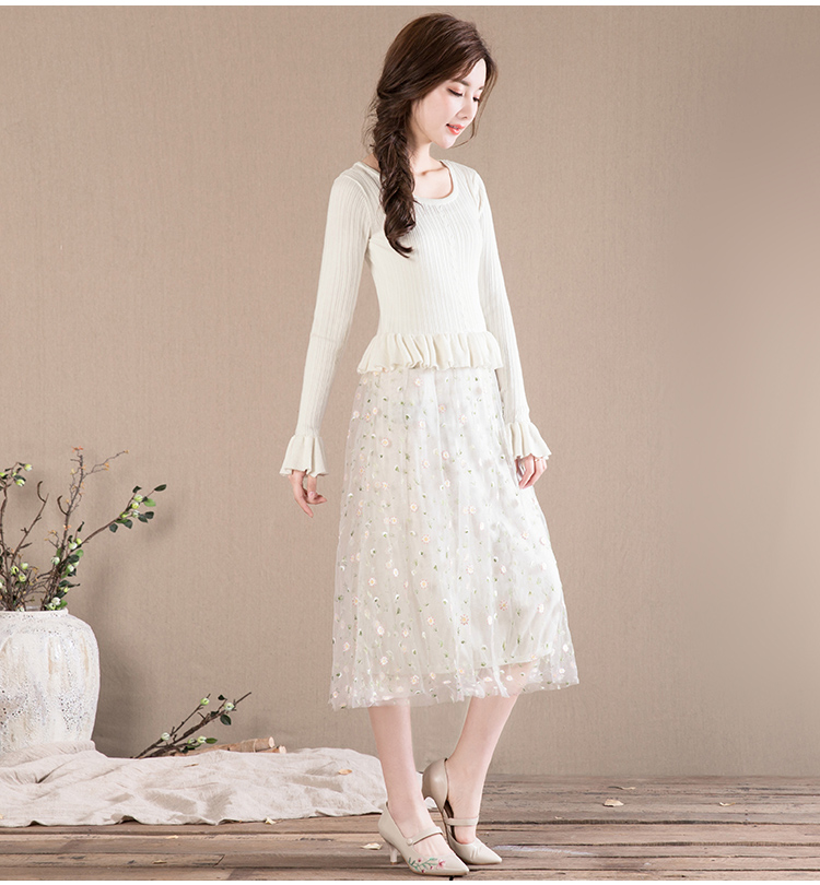 烟花烫秋季新款女装弹力针织网纱绣花连衣裙 女装 图7